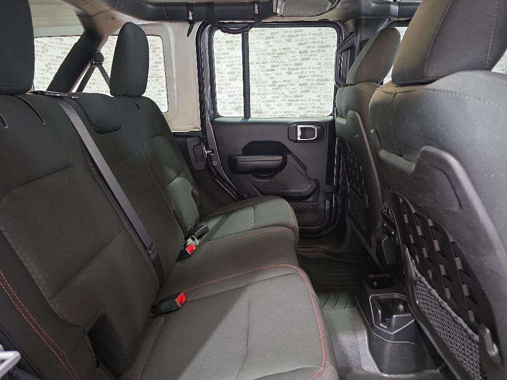 Used 2019 Jeep Wrangler Unlimited Rubicon w/ Dual Top Group AWD/4WD image 12