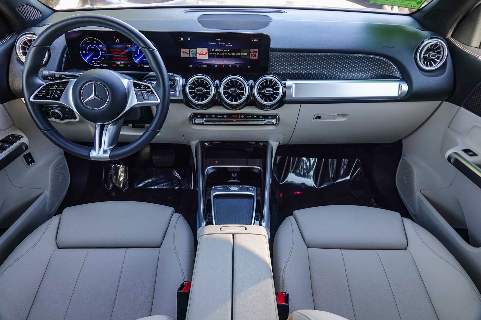 Used 2024 Mercedes-Benz EQB 350 4MATIC SUV image 12