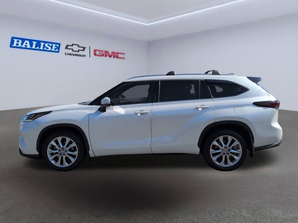 Used 2024 Toyota Highlander Limited AWD/4WD image 6
