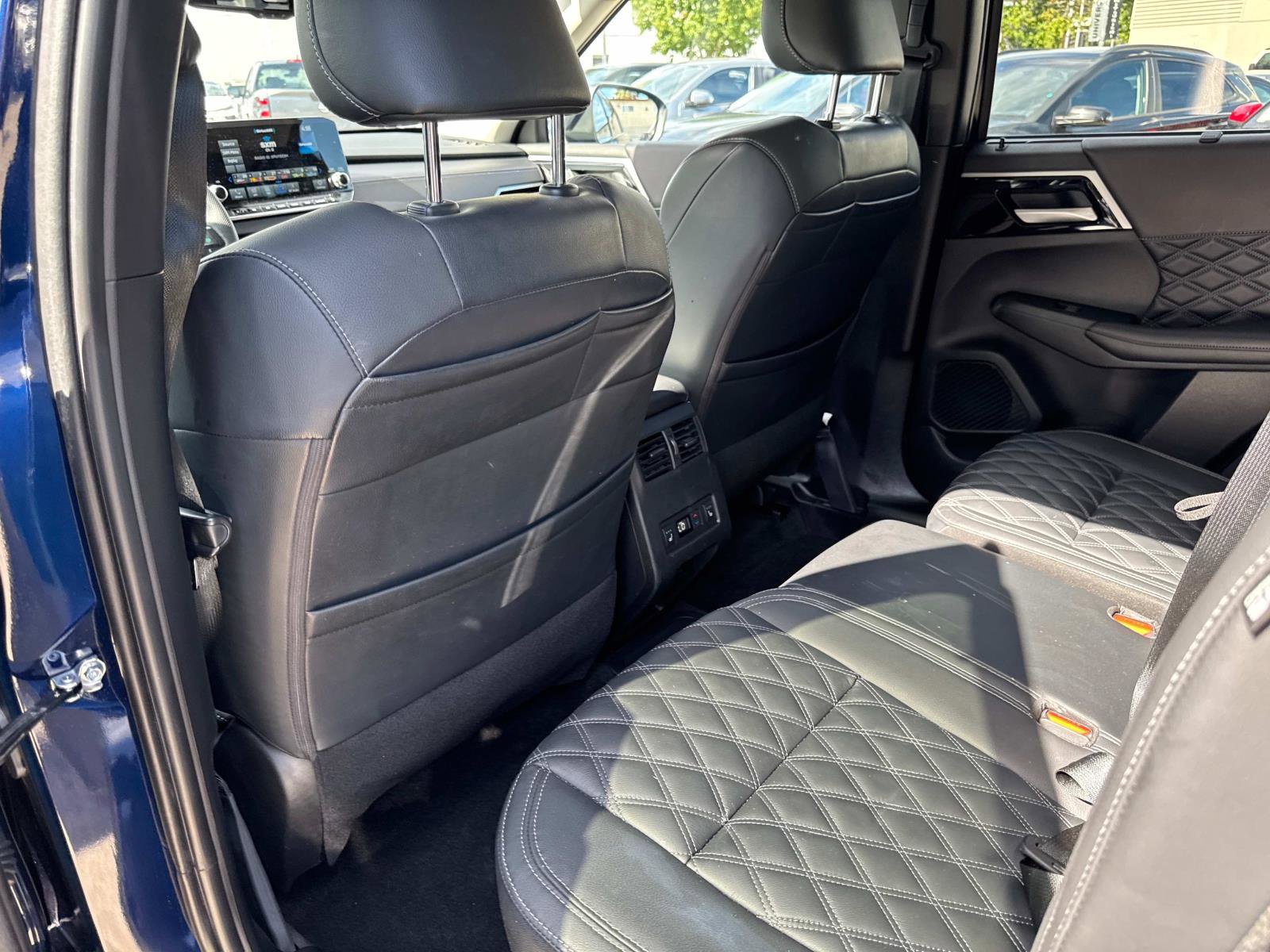 Used 2023 Mitsubishi Outlander SEL image 12