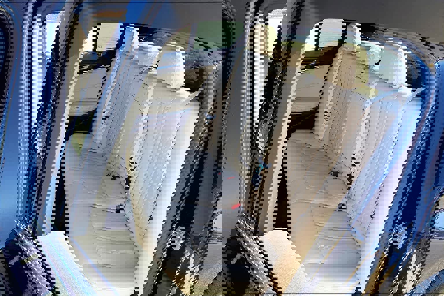 Used 2020 BMW 530i xDrive w/ Premium Package image 21