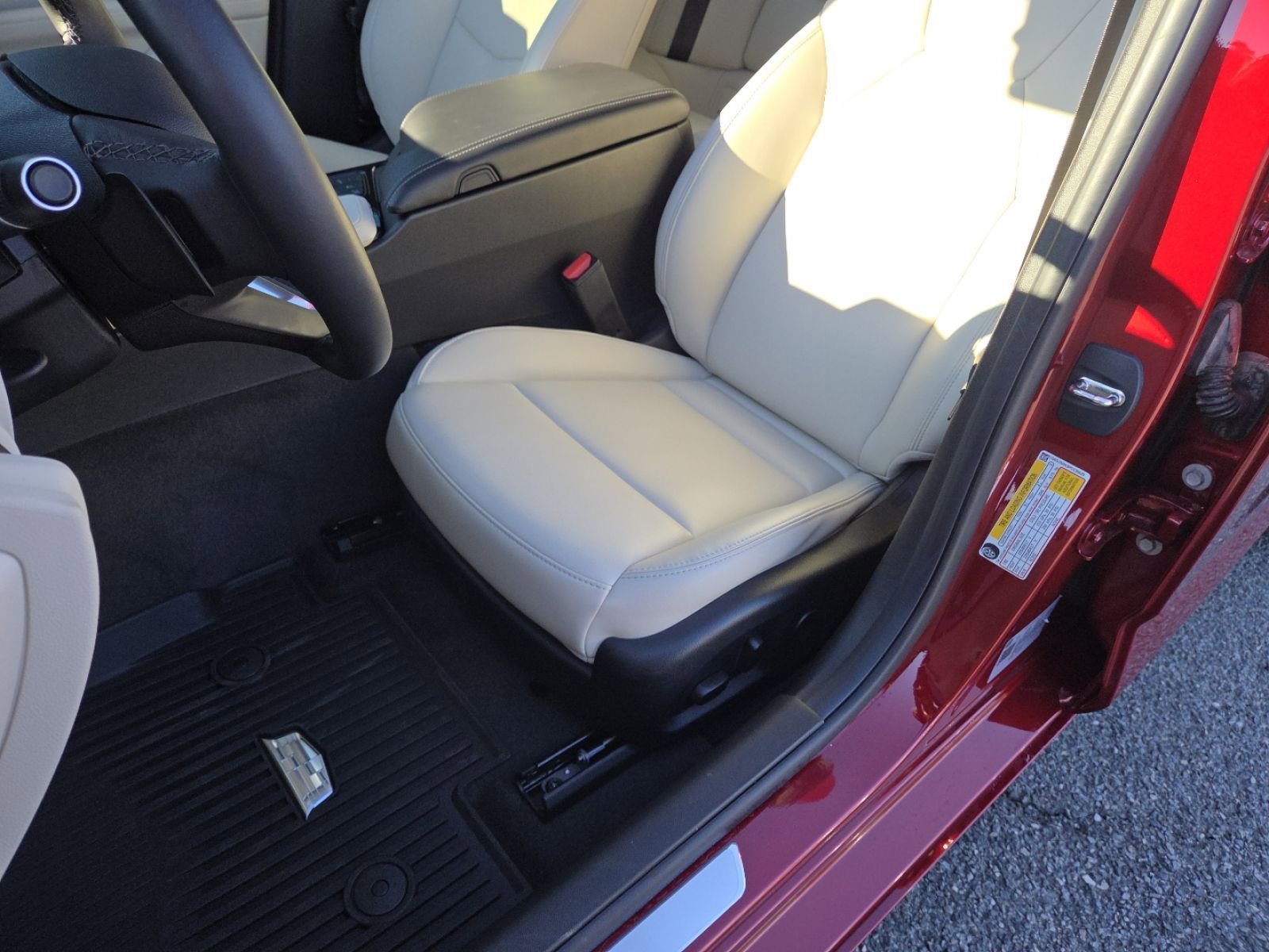 Used 2023 Cadillac CT4 Luxury w/ Sun And Sound Package image 25