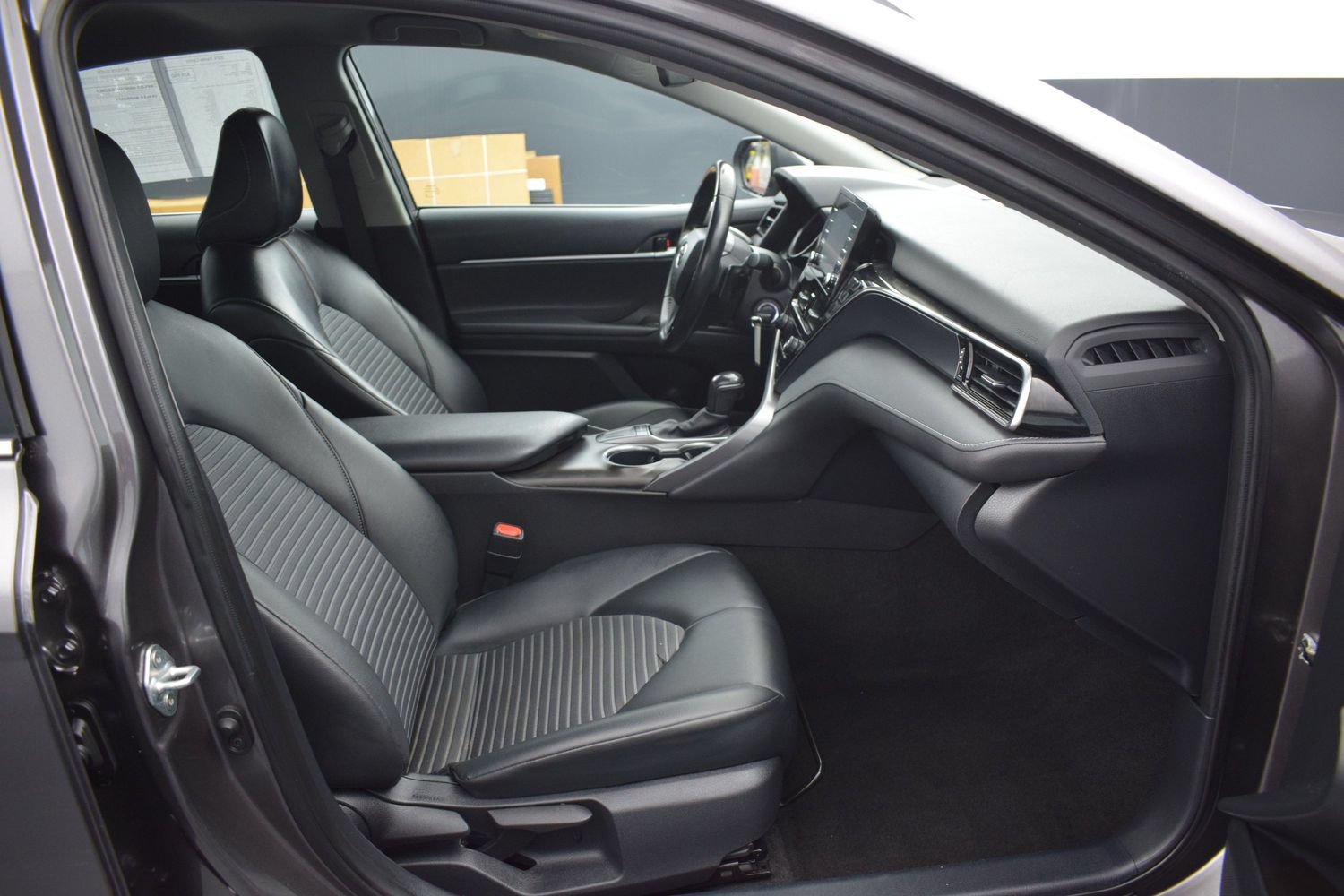 Used 2024 Toyota Camry SE FWD image 10