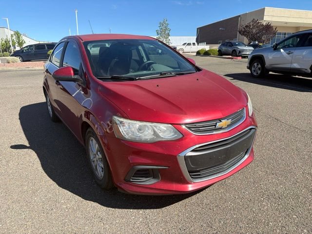 Used 2018 Chevrolet Sonic LT w/ Convenience Package FWD image 2