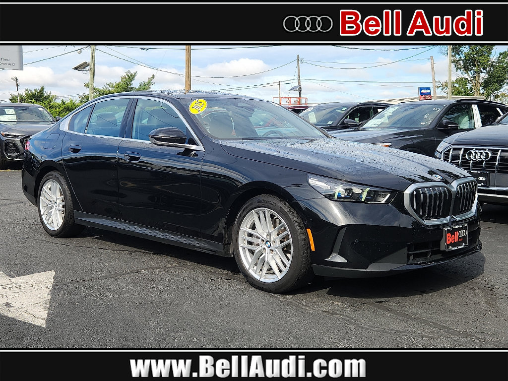 Used 2025 BMW 540i xDrive w/ Premium Package AWD/4WD image 1