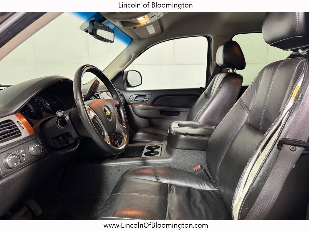 Used 2011 Chevrolet Suburban LT w/ Luxury Package image 22