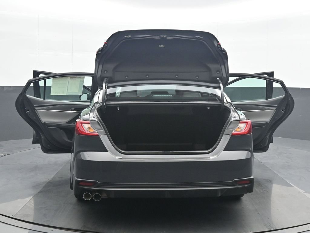 Used 2025 Toyota Camry XSE FWD image 34