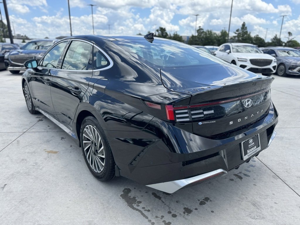 New 2025 Hyundai Sonata Limited image 7