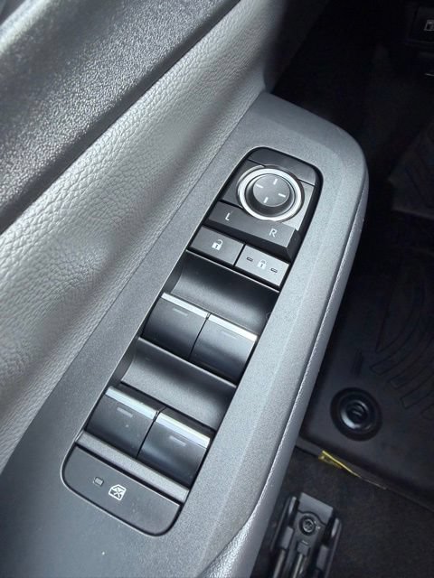 Used 2024 Toyota Prius Limited AWD/4WD image 18