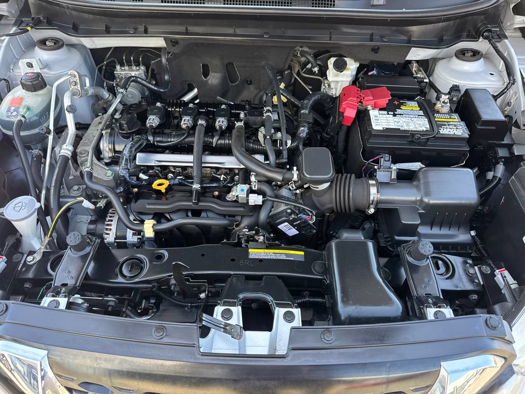 Used 2018 Nissan Kicks SV FWD image 8