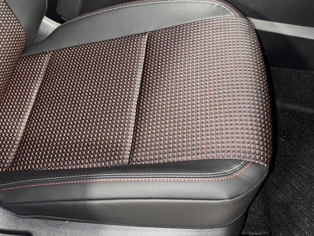 New 2026 Nissan Kicks SR w/ Cold Weather Package image 11