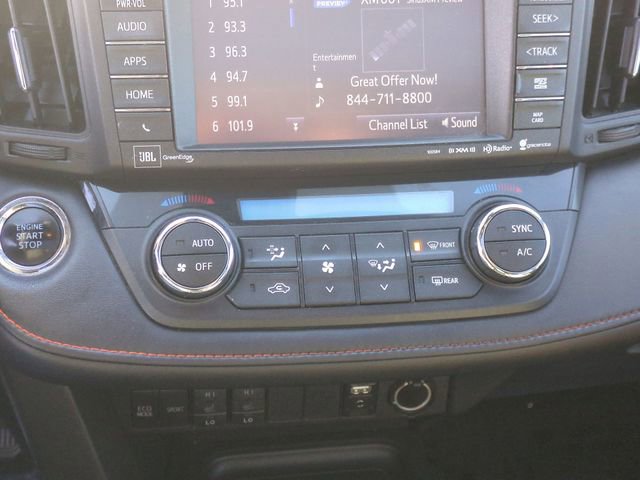 Used 2017 Toyota RAV4 SE image 24