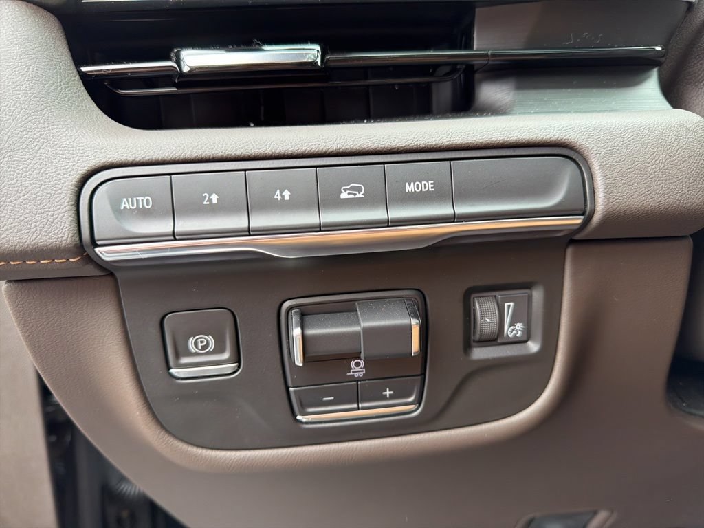 Used 2024 Cadillac Escalade ESV Sport AWD/4WD image 12