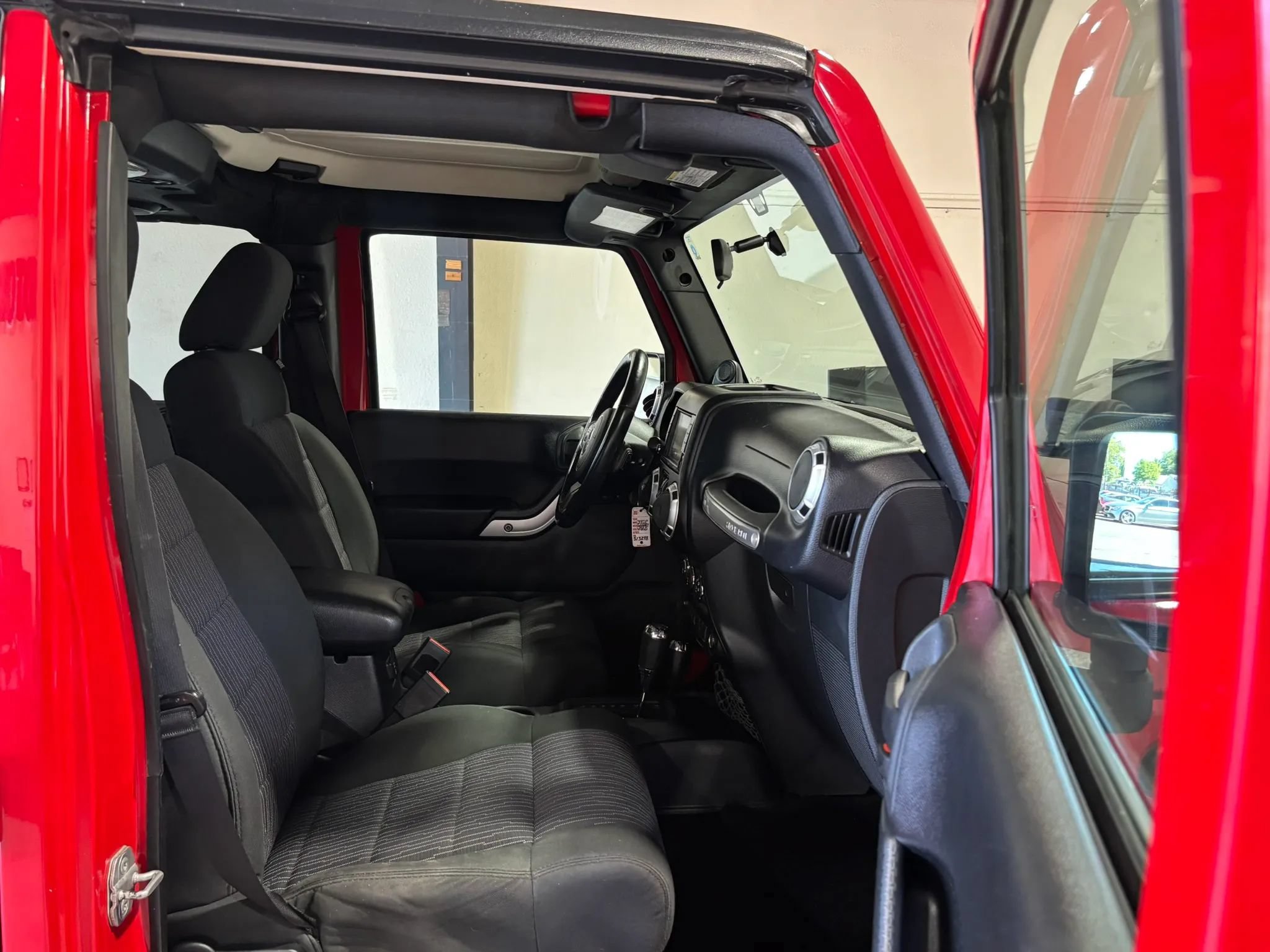 Used 2011 Jeep Wrangler Unlimited Sahara w/ Dual Top Group AWD/4WD image 15