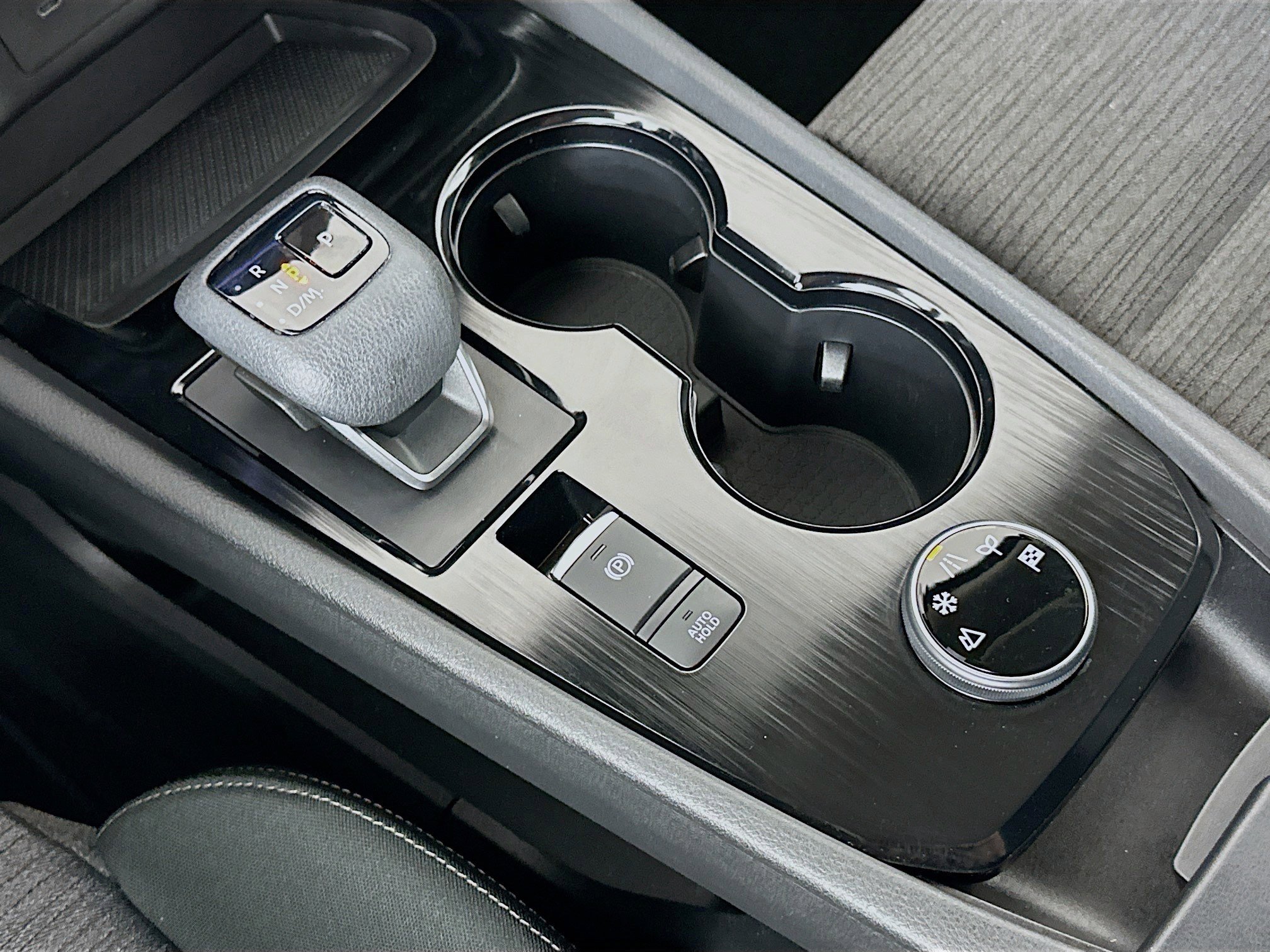 Used 2023 Nissan Rogue SV image 23