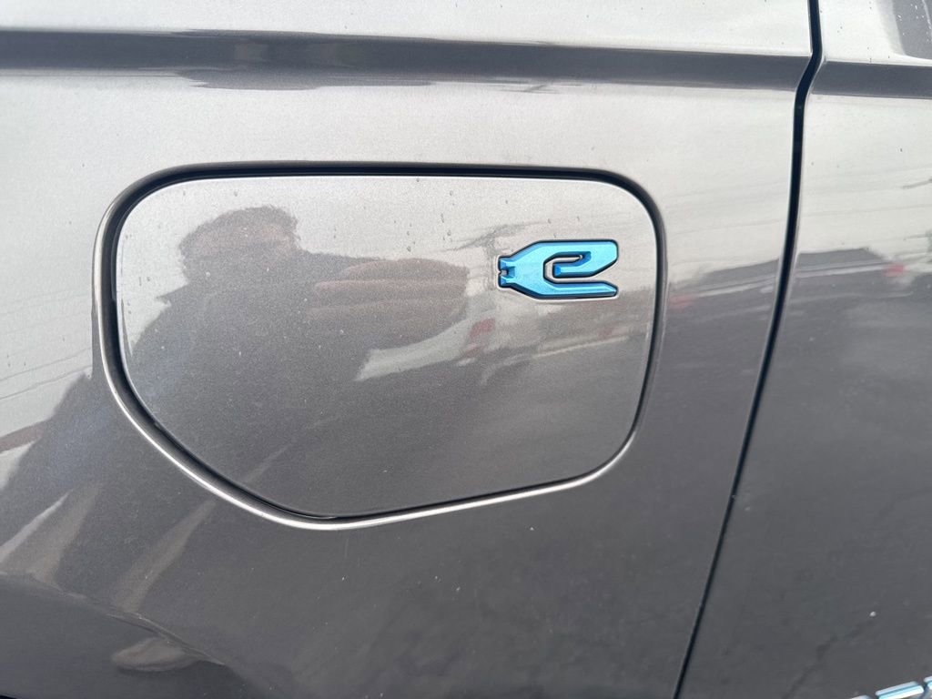 Used 2023 Jeep Grand Cherokee 4WD 4xe image 44