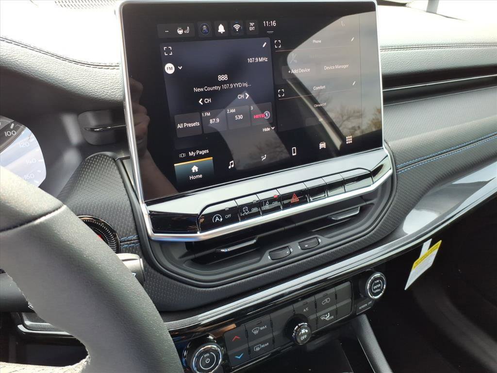 New 2026 Jeep Compass Latitude image 13