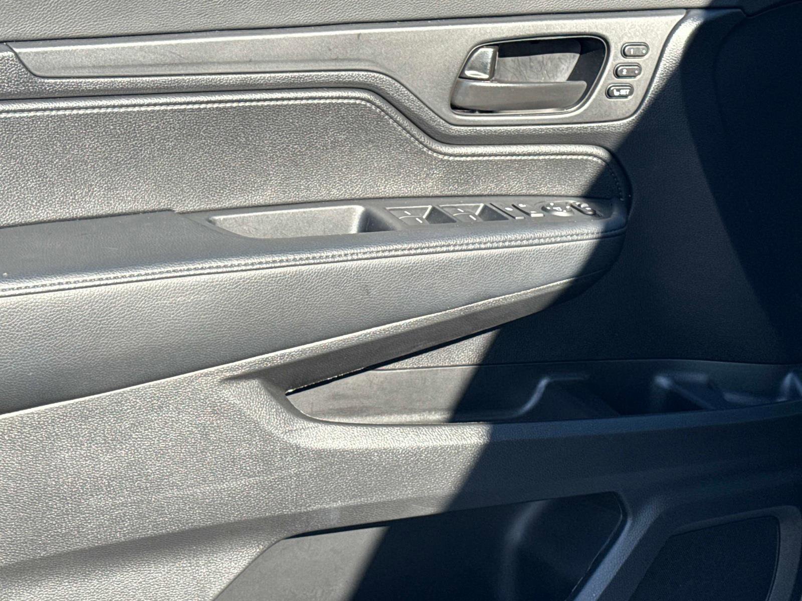 Certified 2025 Honda Odyssey Sport-L image 19