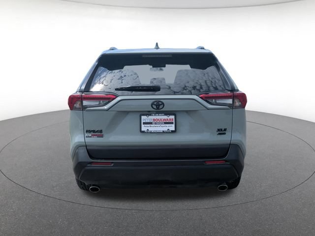 Used 2021 Toyota RAV4 XLE Premium AWD/4WD image 5