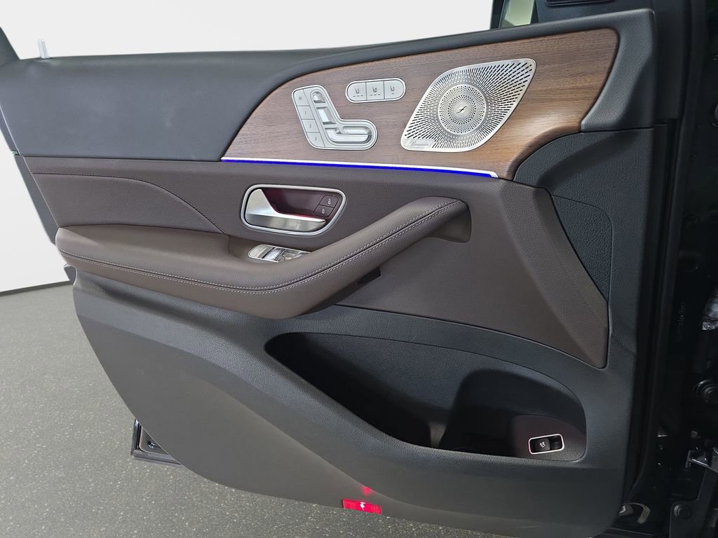 Used 2022 Mercedes-Benz GLS 450 4MATIC image 27