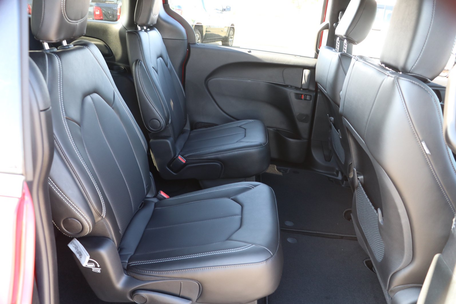 New 2027 Chrysler Pacifica LX FWD image 29