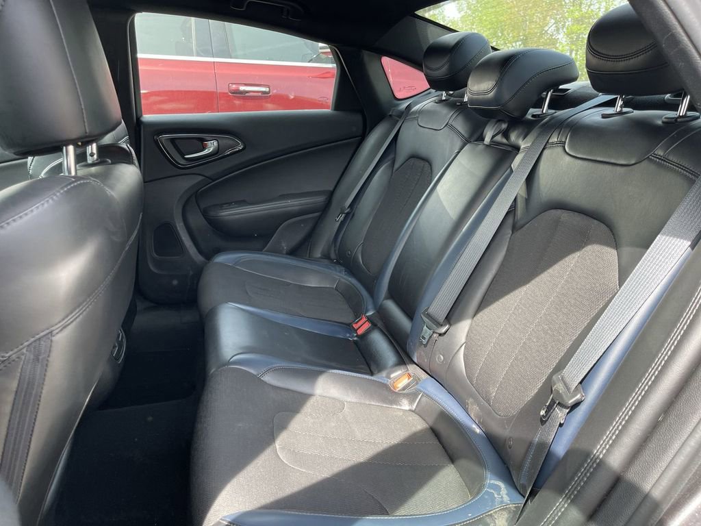 Used 2015 Chrysler 200 S w/ Comfort Group AWD/4WD image 8