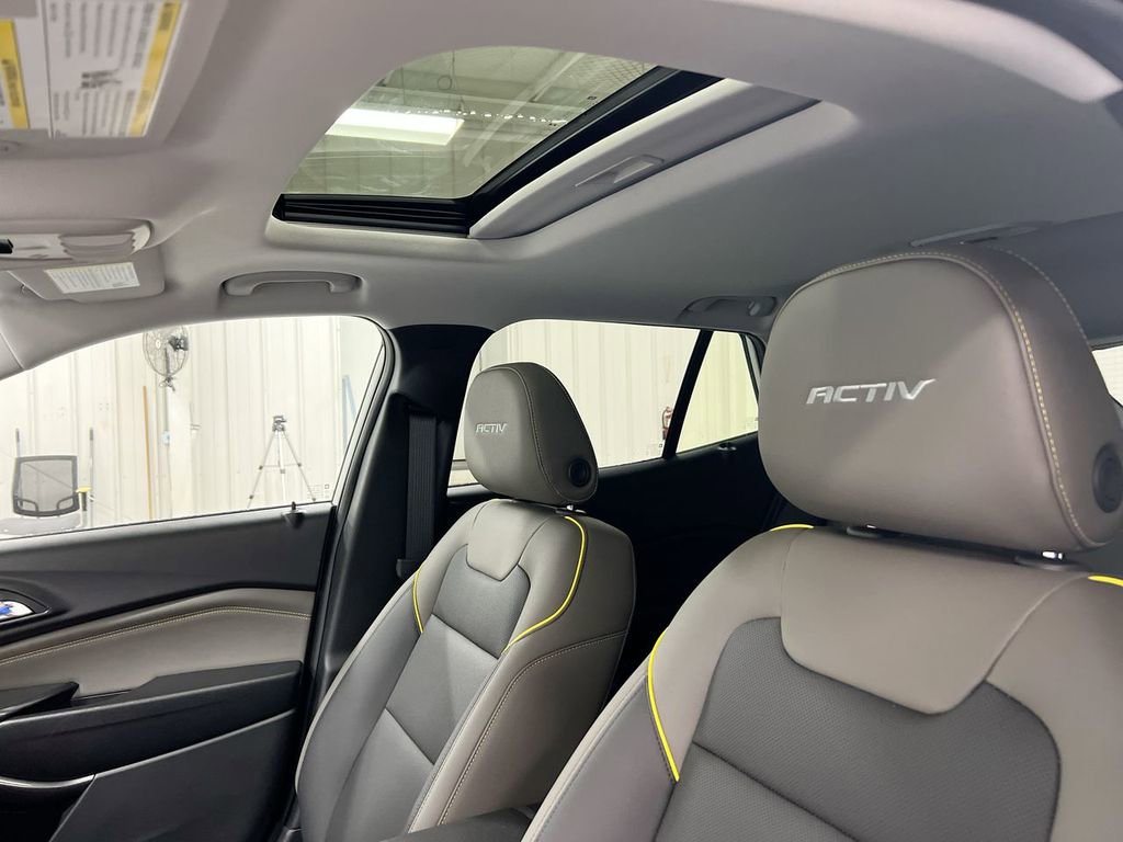 New 2026 Chevrolet Trax ACTIV w/ Sunroof Package FWD image 14