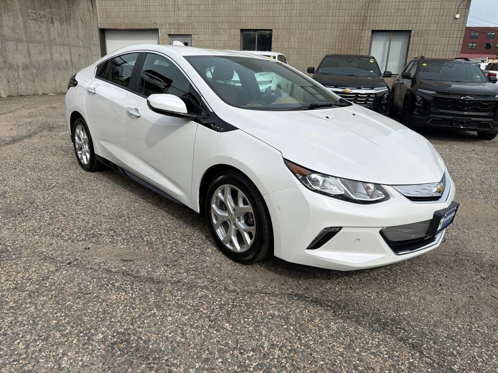Used 2016 Chevrolet Volt Premier w/ Driver Confidence Package FWD image 9