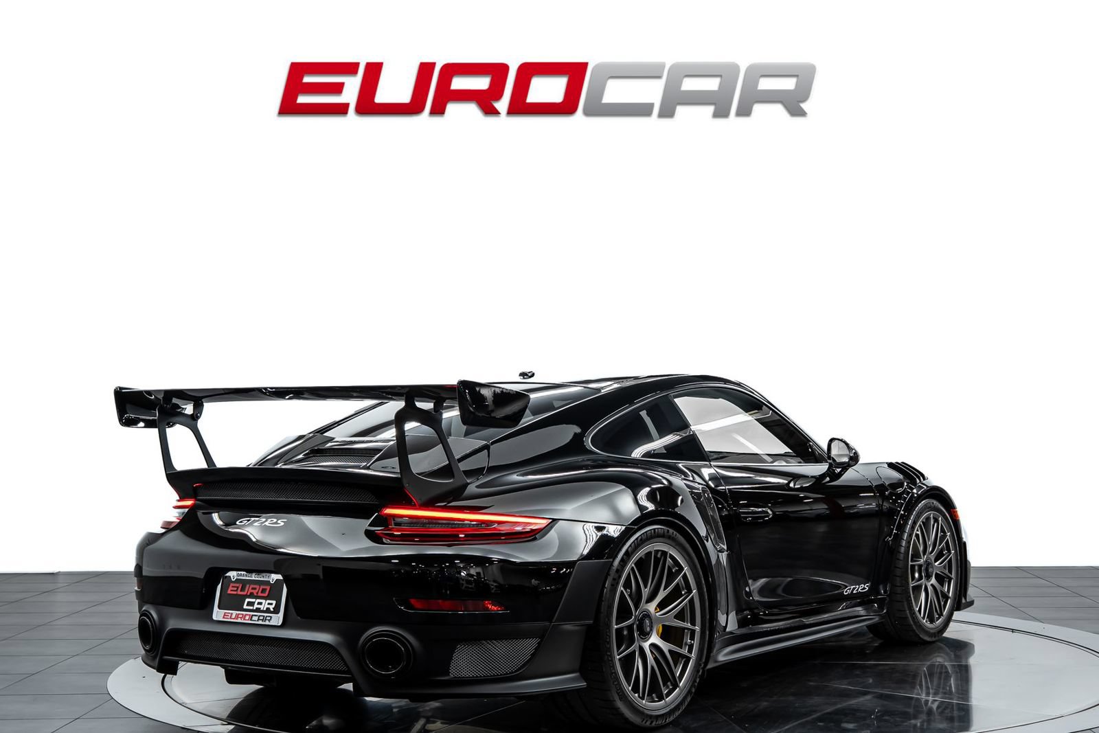 Used 2018 Porsche 911 GT2 RS RWD image 5