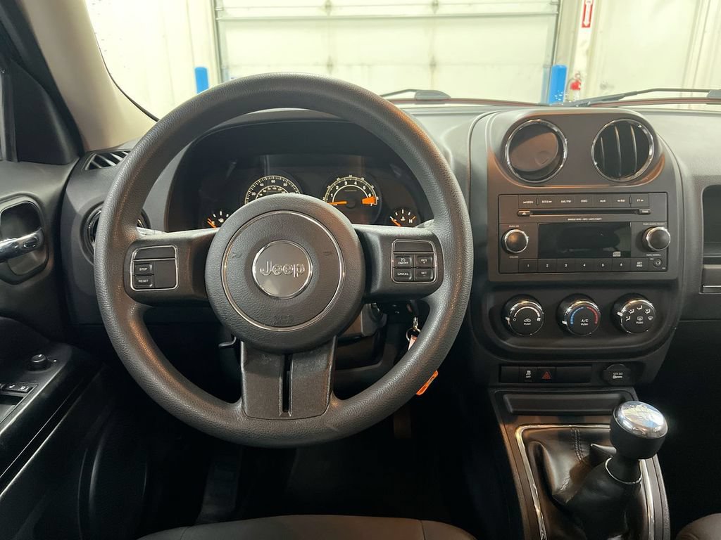 Used 2014 Jeep Patriot Sport w/ Power Value Group AWD/4WD image 11