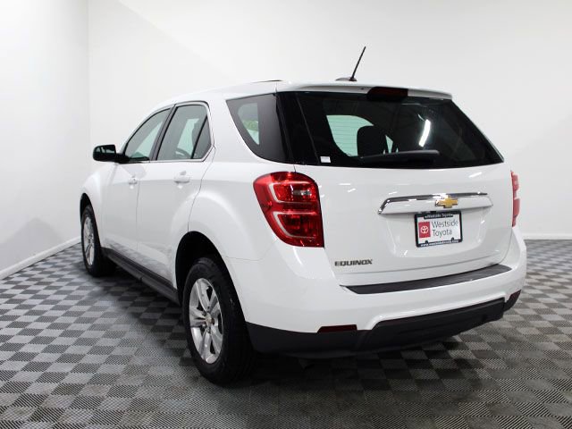 Used 2017 Chevrolet Equinox LS FWD image 4