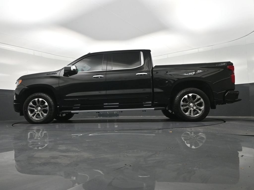 Used 2024 Chevrolet Silverado 1500 High Country w/ Technology Package AWD/4WD image 24