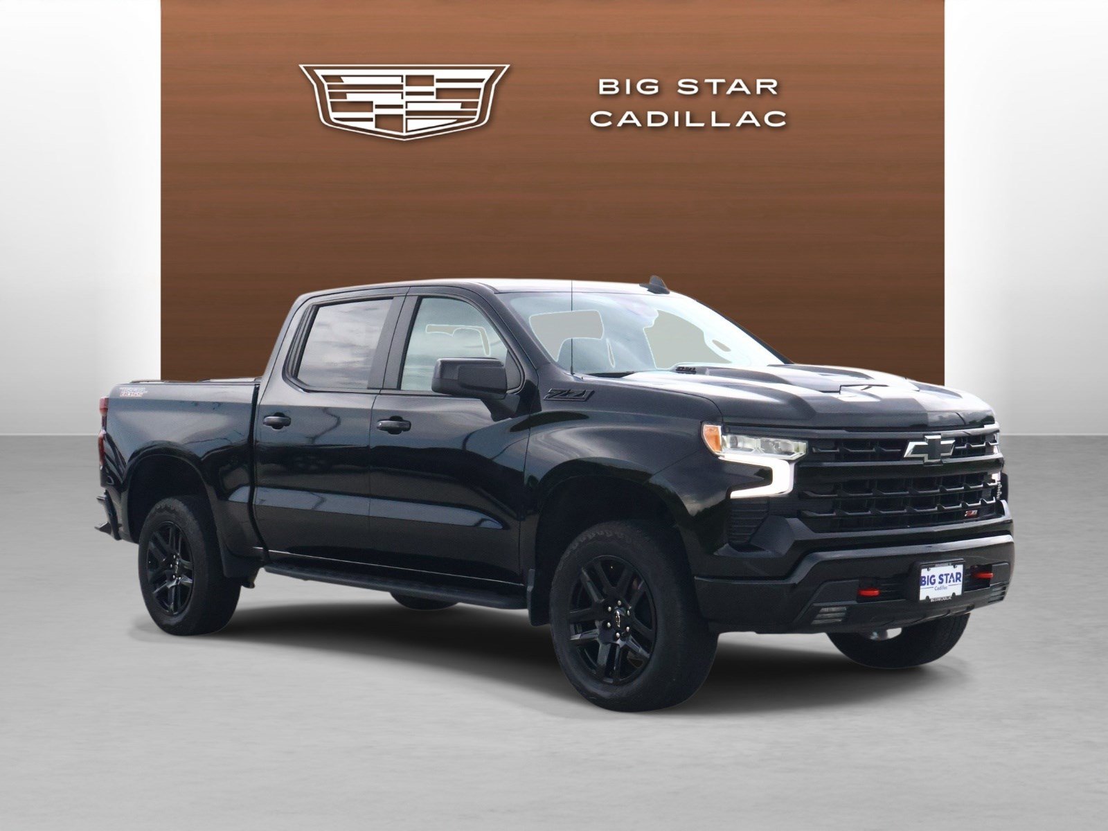 Used 2025 Chevrolet Silverado 1500 LT Trail Boss w/ Convenience Package II AWD/4WD image 7