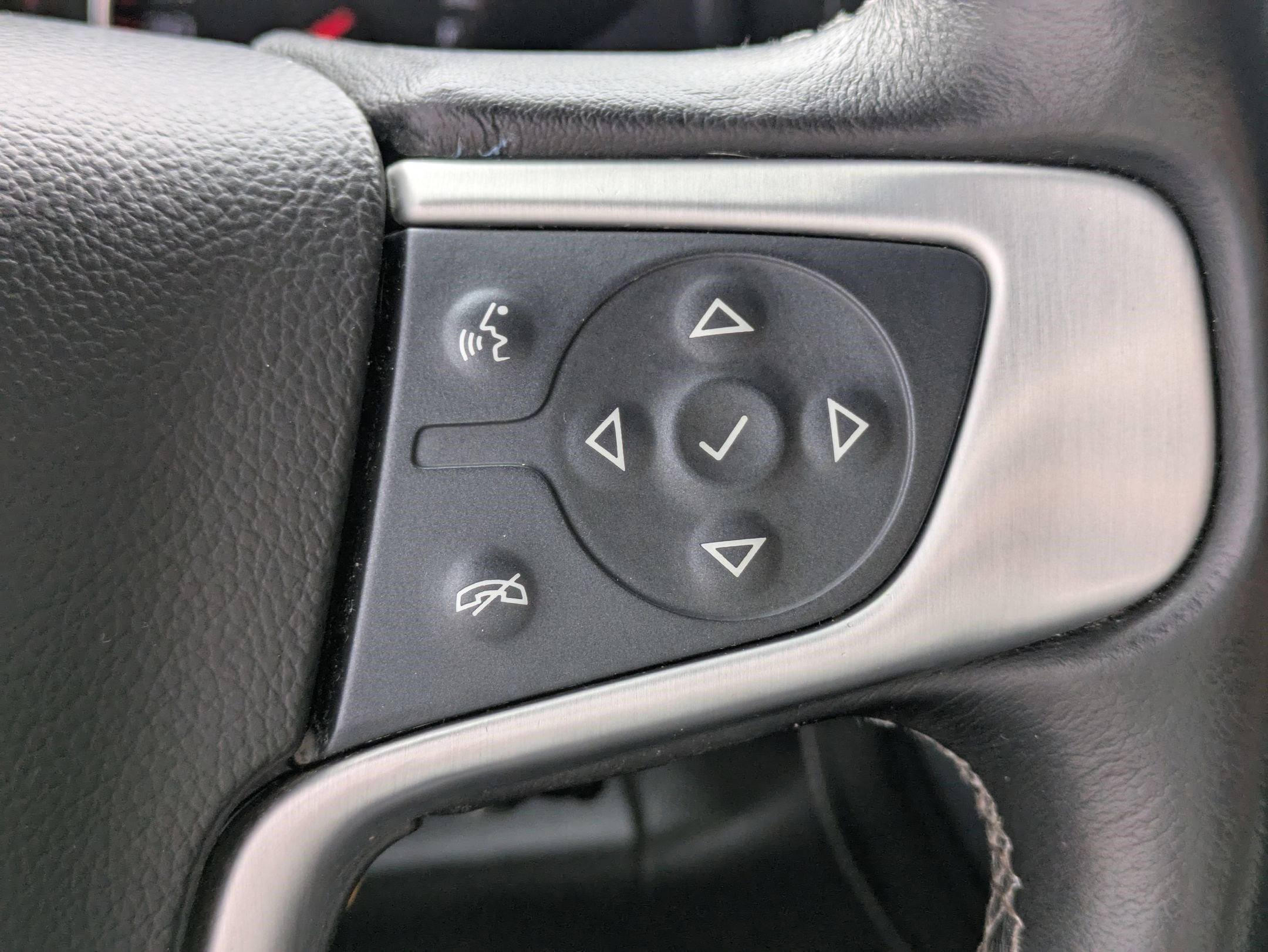 Used 2015 GMC Sierra 3500 SLE w/ SLE Preferred Package image 18