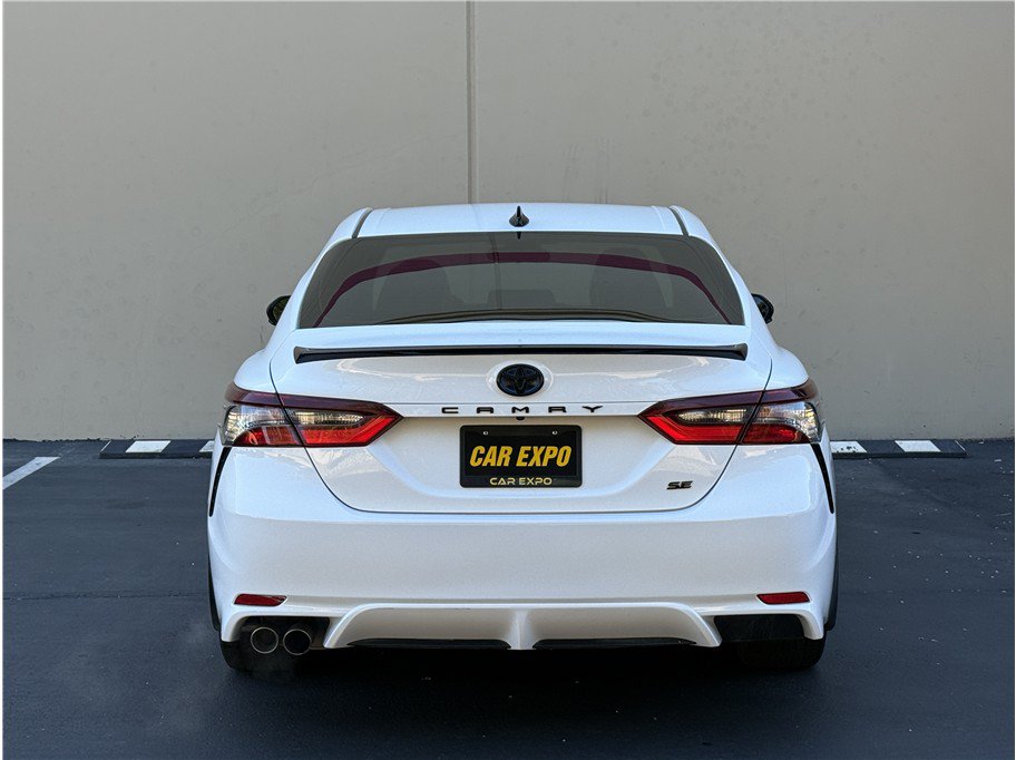 Used 2022 Toyota Camry SE FWD image 6