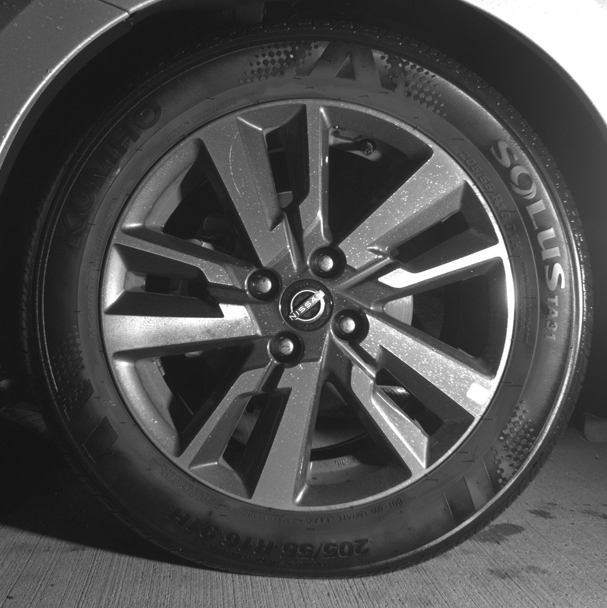 Used 2025 Nissan Versa SV image 12