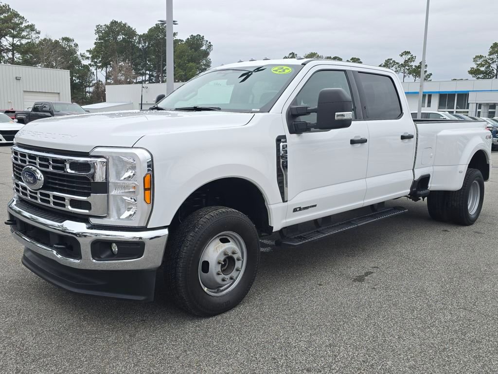 Used 2025 Ford F350 XLT image 1