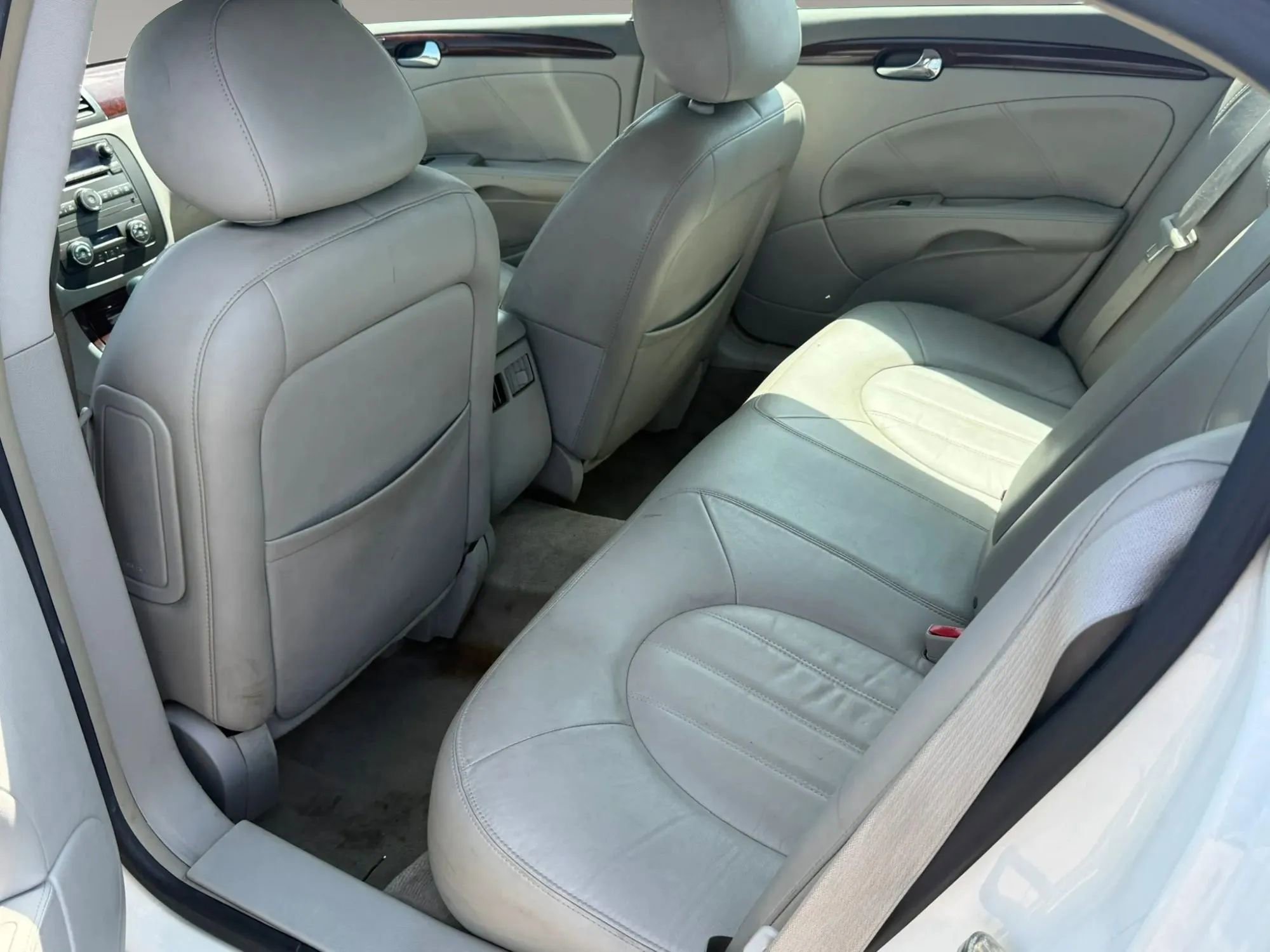 Used 2011 Buick Lucerne CXL FWD image 9
