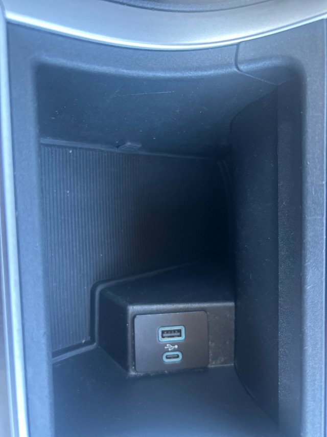 Used 2023 Ford Edge SEL image 18