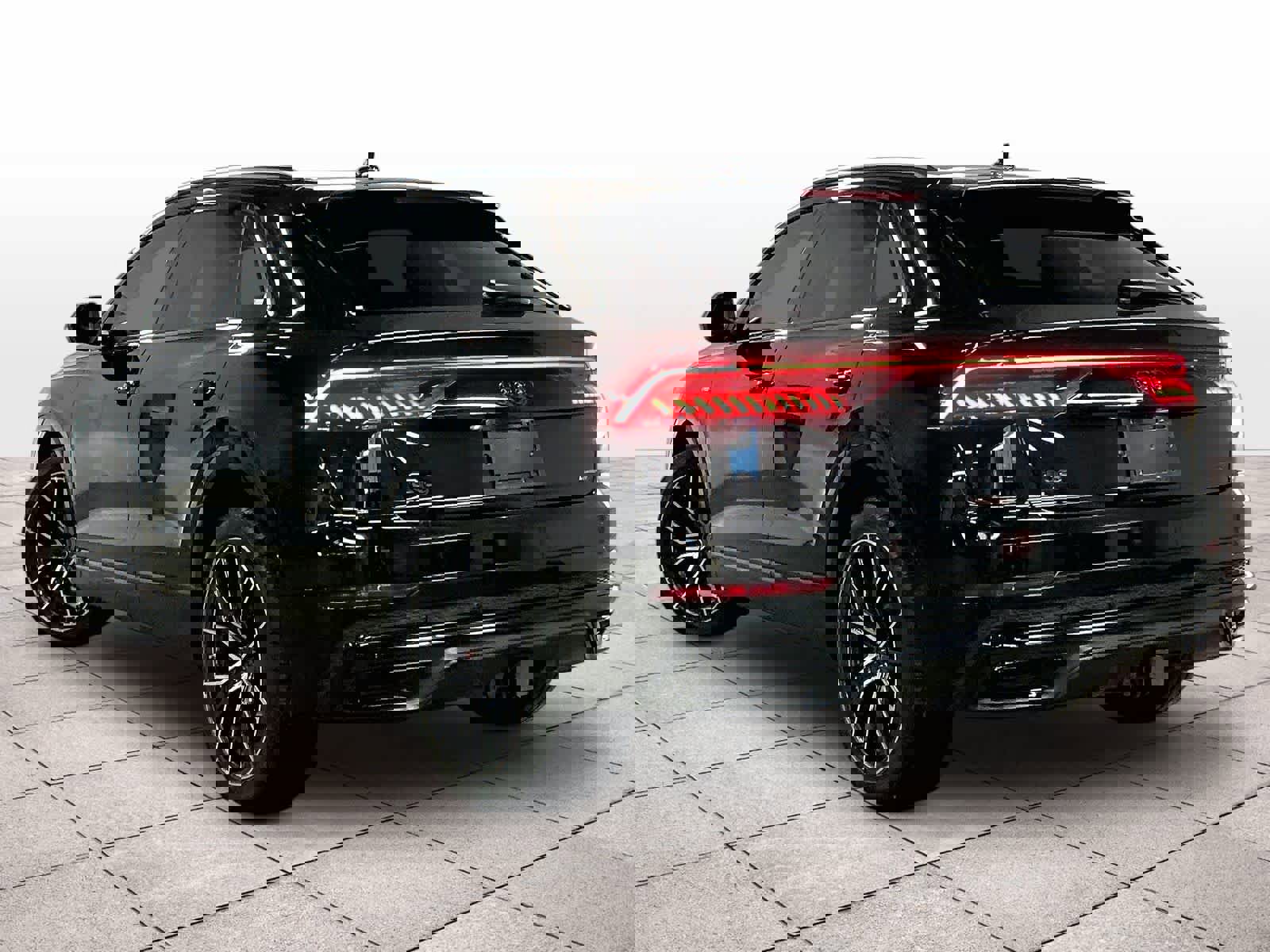 Used 2023 Audi Q8 Prestige w/ Prestige Package image 14