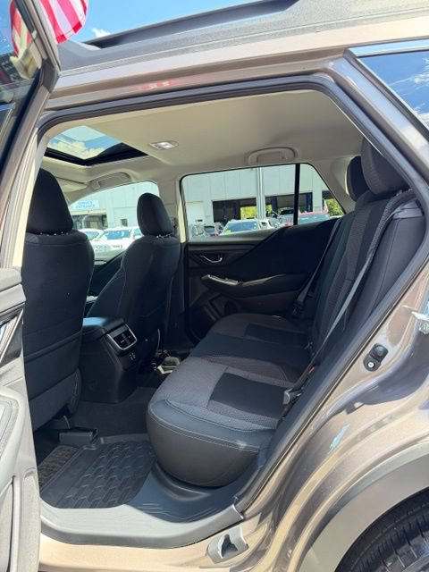 Used 2024 Subaru Outback Premium AWD/4WD image 16