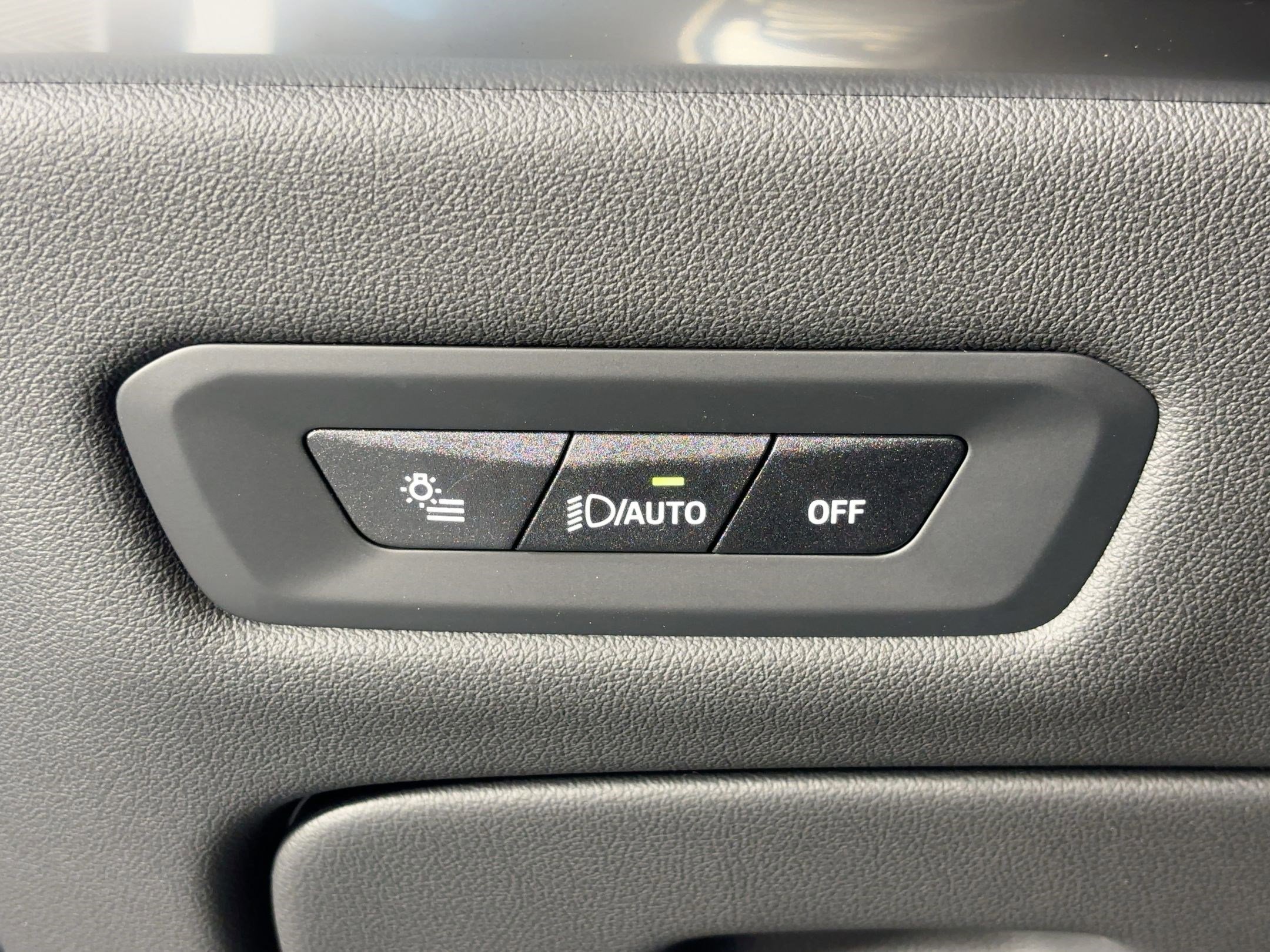 New 2026 BMW X5 sDrive40i w/ Climate Comfort Package image 18