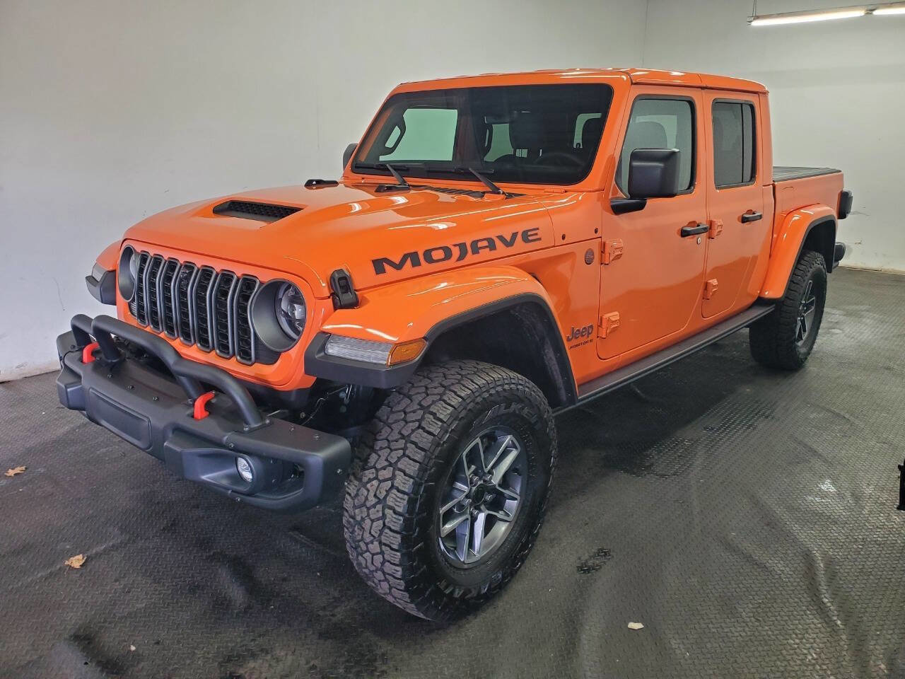 Used 2025 Jeep Gladiator Mojave image 1