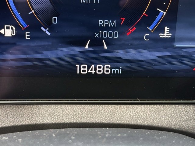 Used 2025 Chevrolet Traverse LT image 8