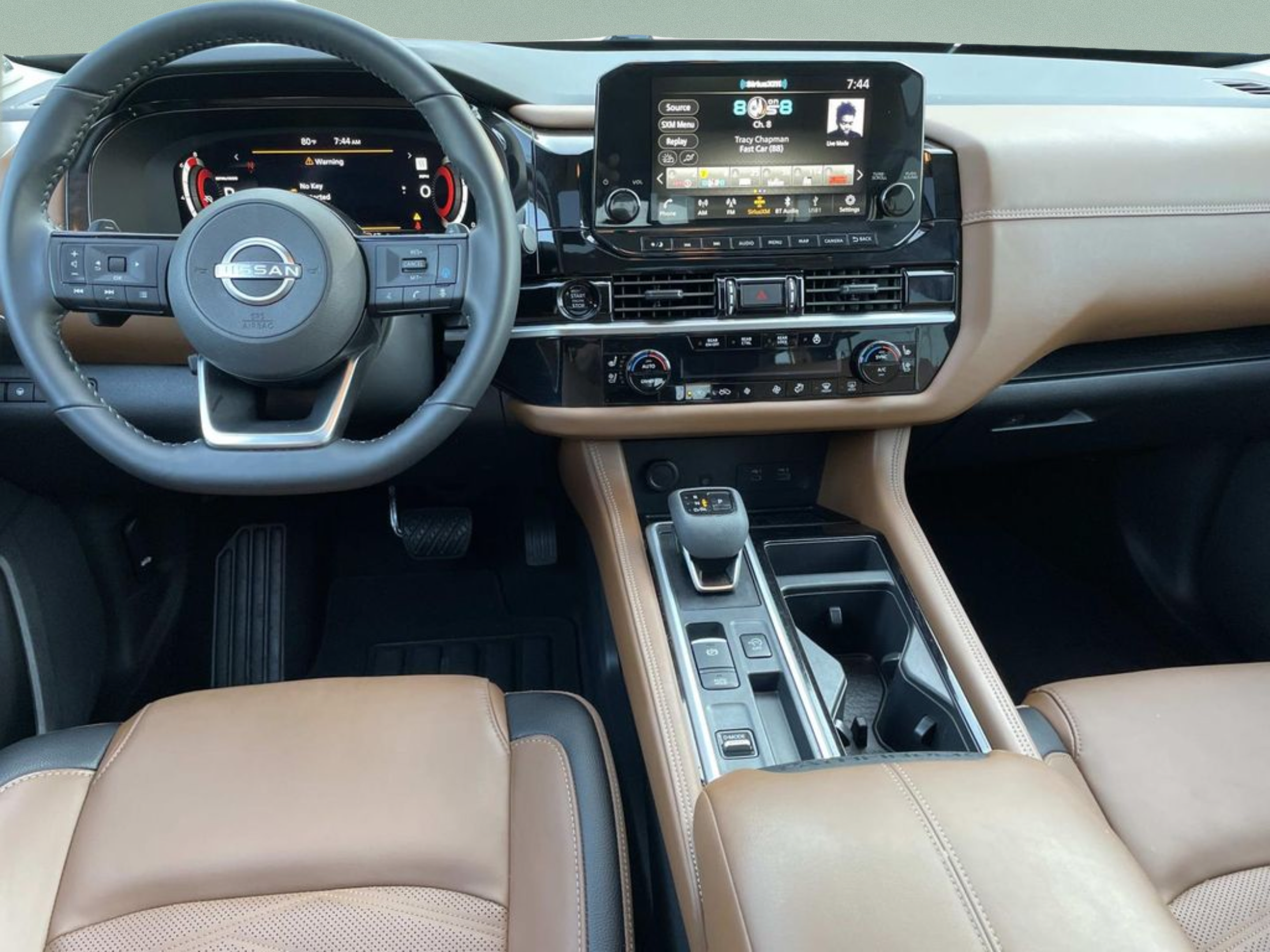 Used 2025 Nissan Pathfinder Platinum w/ Cargo Package FWD image 10