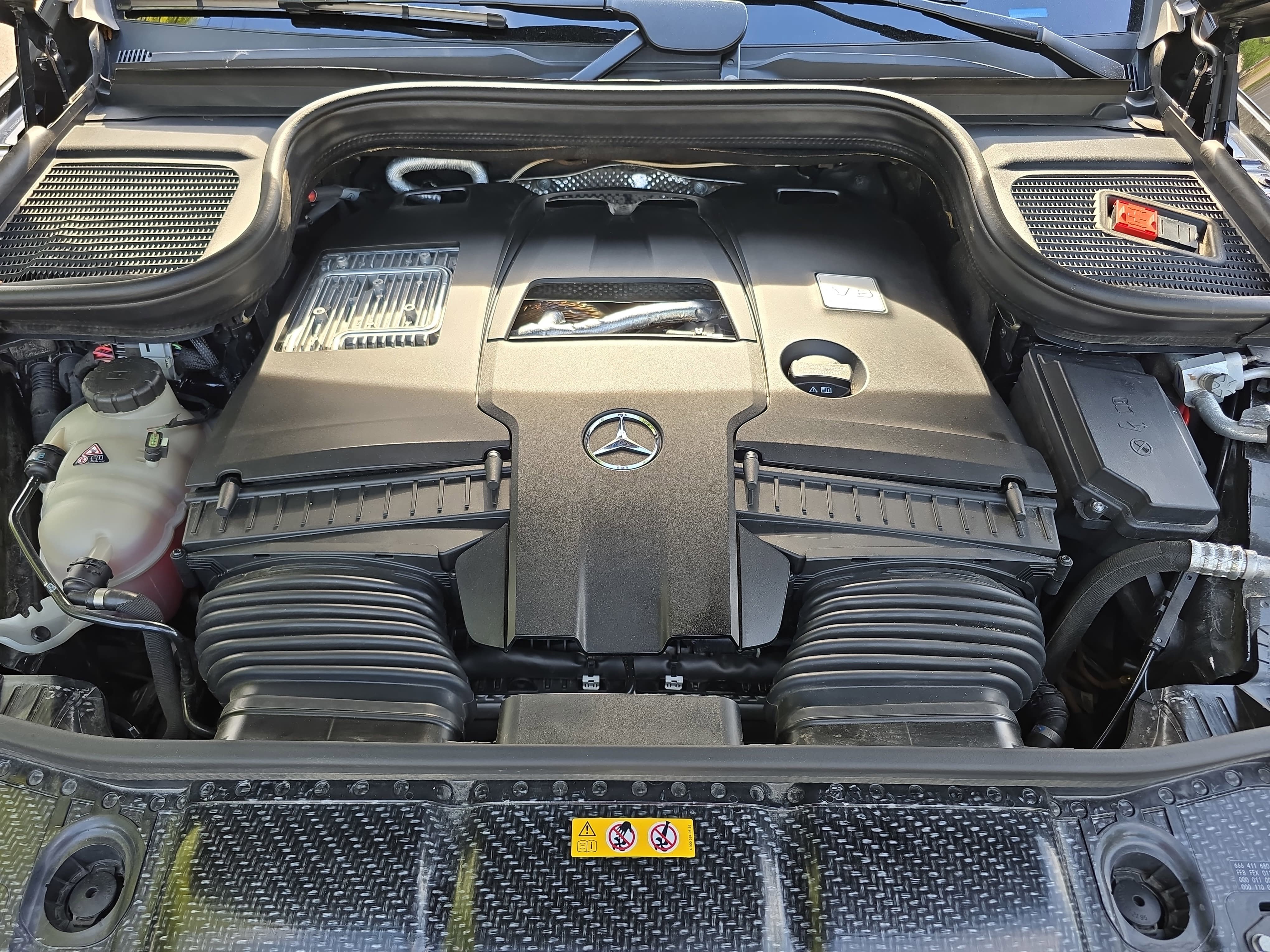 Used 2024 Mercedes-Benz GLS 580 4MATIC image 32