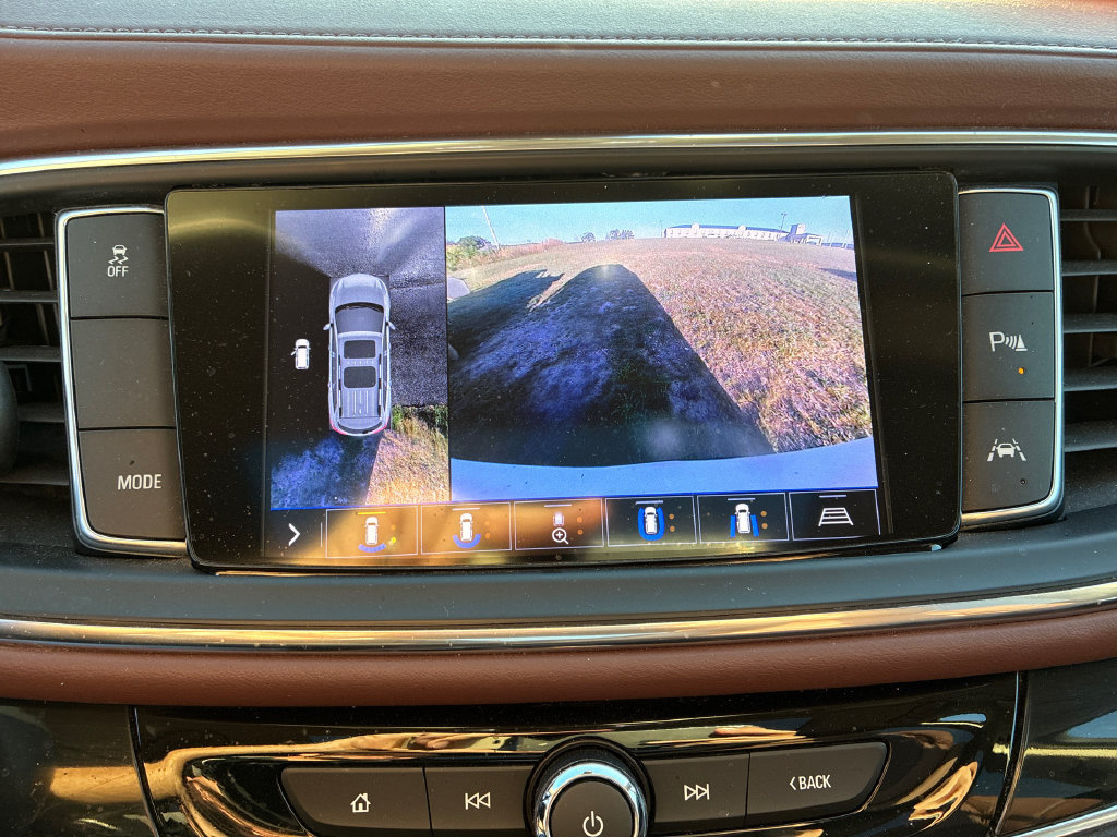 Used 2021 Buick Enclave Avenir w/ Avenir Technology Package FWD image 11