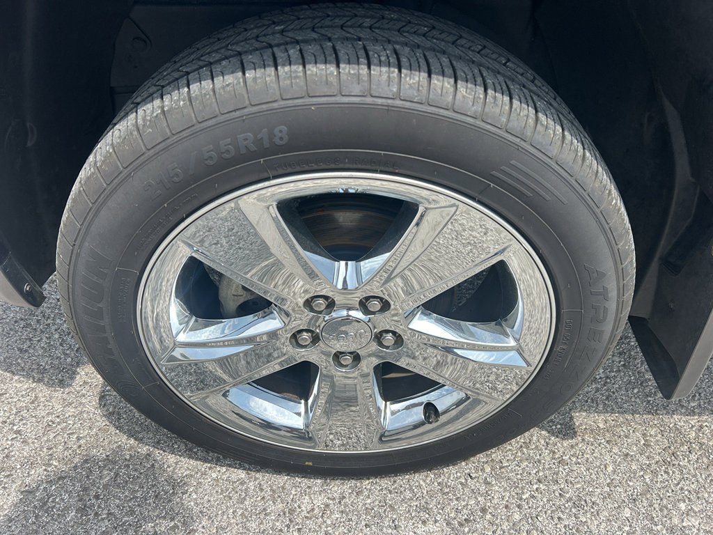 Used 2014 Jeep Compass Latitude FWD image 11