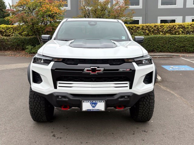 New 2026 Chevrolet Colorado ZR2 w/ Technology Package AWD/4WD image 2