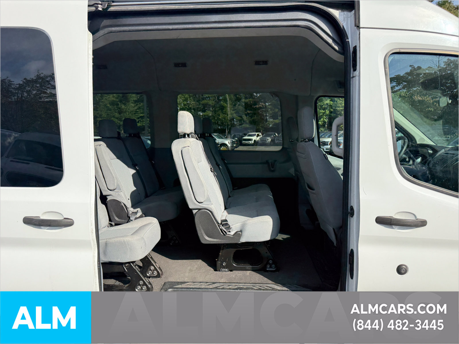 Used 2019 Ford Transit 350 XLT RWD image 5